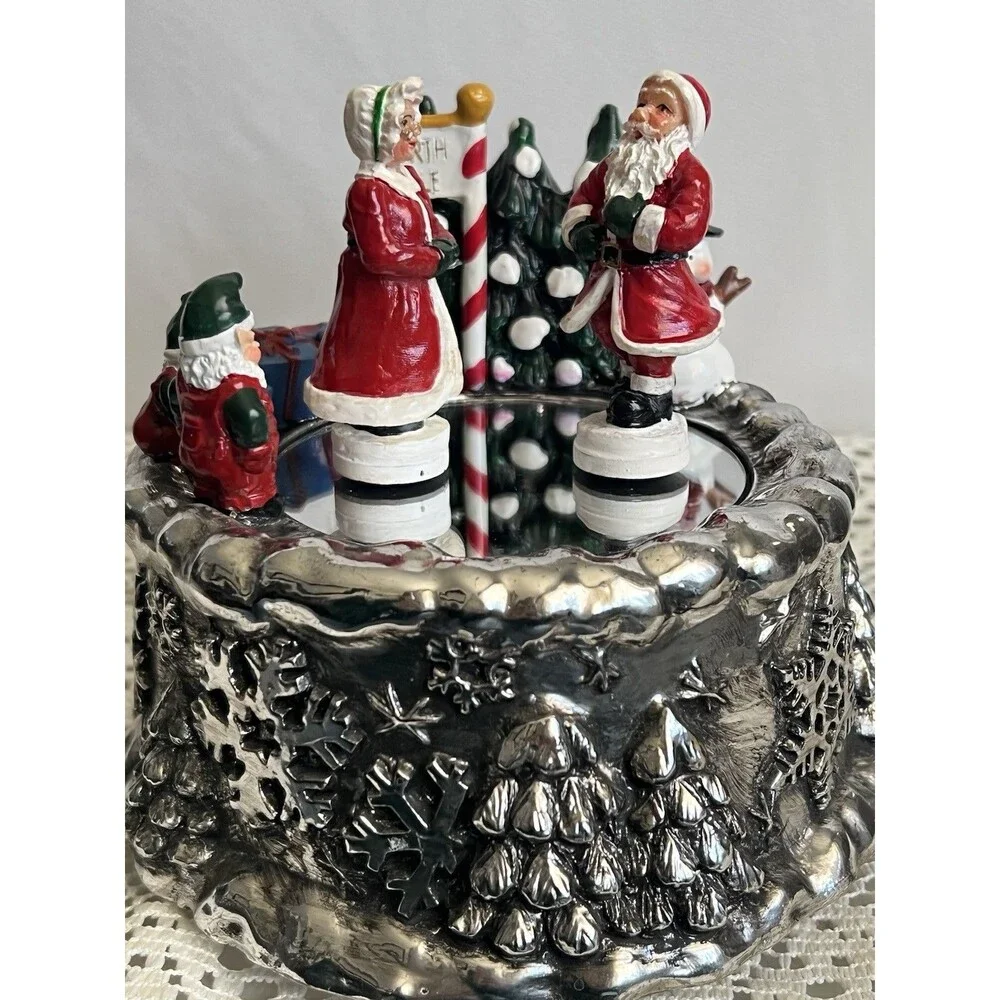 1990s International Silver Santa Mrs Claus On Ice Musical Music Box Christmas